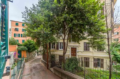 GuestHost - Genoa Getaway! MM Principe Roomy Flat