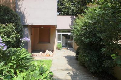 Modern Flat with Private Garden