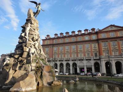SWEET APT Piazza Statuto 9 Deluxe NEL PIENO CENTRO DI TORINO