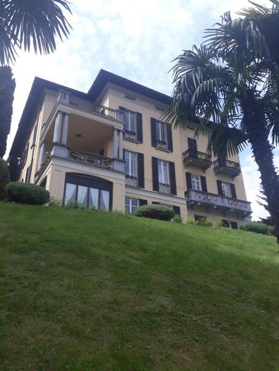 Giardino sul lago