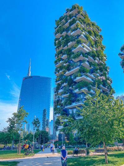 Confalonieri 21 Bosco Verticale view