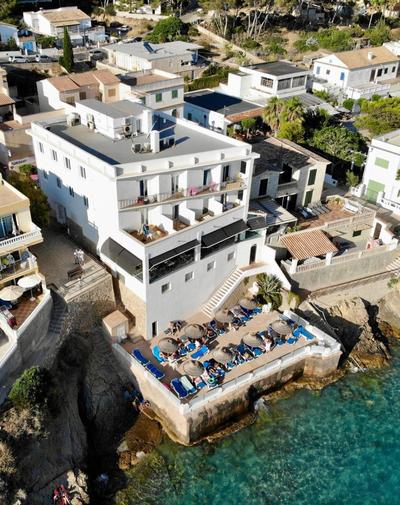 Hostal Dragonera