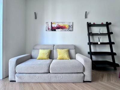 Cute and Central Duomo Apartment - Red