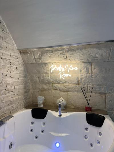 Pietra Viva room