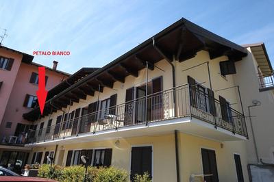 Petalo Bianco 100m from lake - Happy Rentals