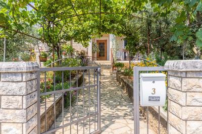 Palman apartments with Free Parking