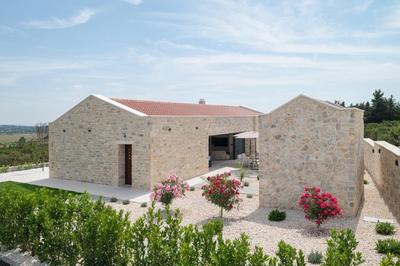 Luxury Villa Terra & Aria Dalmatica heated pool sauna & jacuzzi