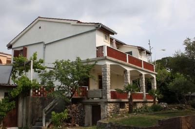 Affordable Rooms Almira with shared kitchen