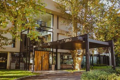 La Urumpta Hotel, AKEN MIND