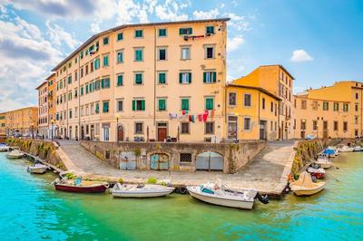 Japandi Apartment, Zona Porto Livorno con Balcone e Jacuzzi Idromassaggio