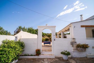 Trullo Tre Coni