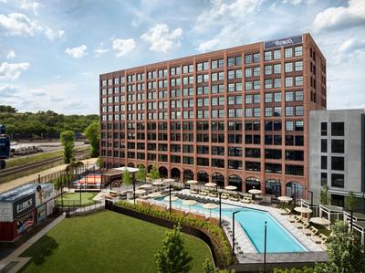 Memoir Wedgewood Houston