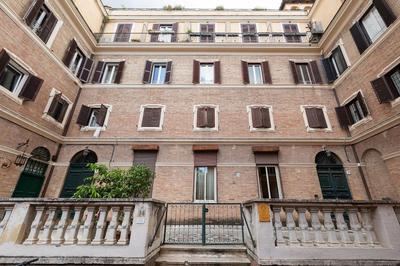 Roman Top Floor