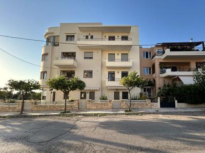 Laurels Apartment