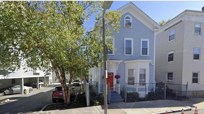 Spacious 4BR Near Subway, Sleeps 8per Easy Access to Downtown Boston