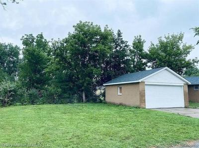 Earnie's Place - Cozy 2 BR home, Sports Fan Garage