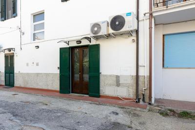 GuestHost - Pisa Bright Apartment near the Airport