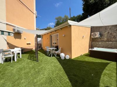 BURMARIA APARTMENT and ROOM with garden and jacuzzi