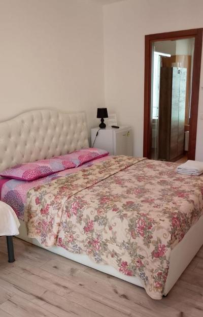 Supercentral one room flat, 16 min to Bergamo airport