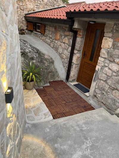 Monte Cristo Wines & Rooms