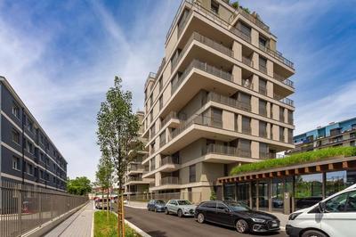 FREE PARKING East Garden Suite elegante moderna