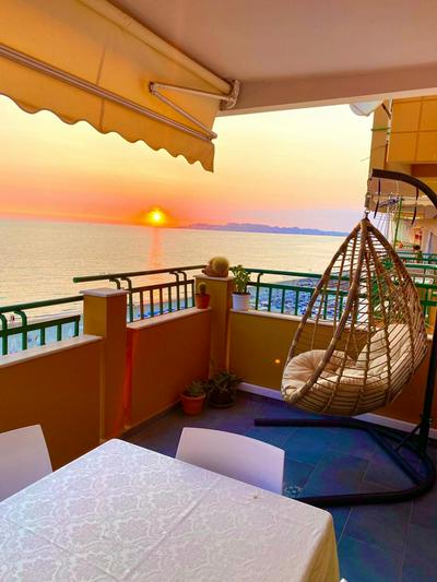 Sunset Serenity Apartment