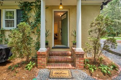 The Cottage at Knollwood Manor