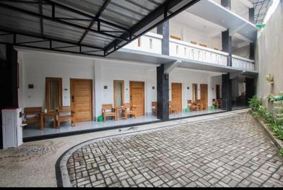 BC Inn near Senggigi Harbour RedPartner