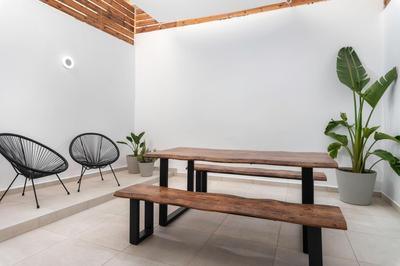 Calliope luxury loft with backyard