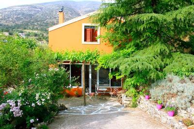 Anti-Pera Cottage with private pool in Dilinata village!