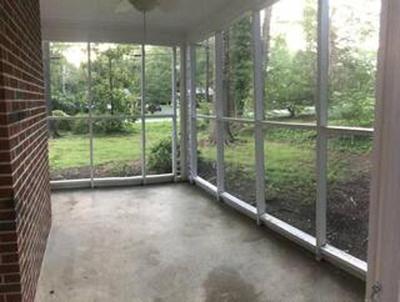 The Homestead Bungalow 2BR Den, Pets OK
