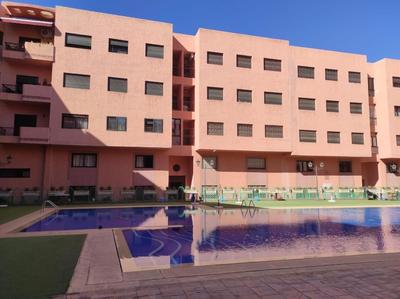 Apparemment avec piscine