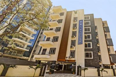 FabHotel White House Leo