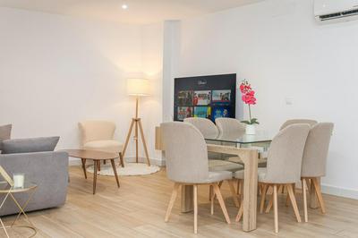 Luxurious & spacious 4BR apt next to Cathedral
