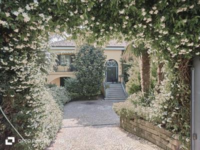 ROSE'S GARDEN - zona tranquilla - vicino Torino