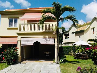Spacious House in Flic en Flac with Shared Pool