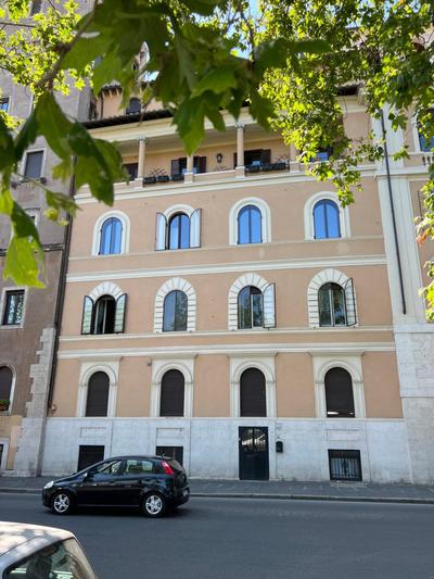 3Bdr Apartment in the heart of Rome