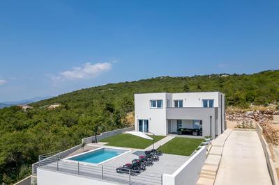 Luxury villa with private pool near Island Krk