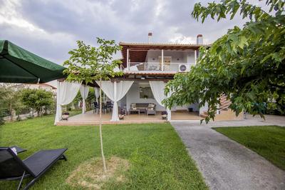 Villa Avra
