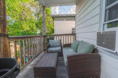 Charming 4 BDR - Walk to Downtown & Free parking!
