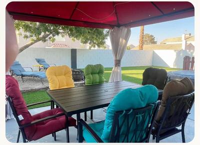 Pet-friendly, Vibrant Oasis - Colorful Retreat near Summerlin