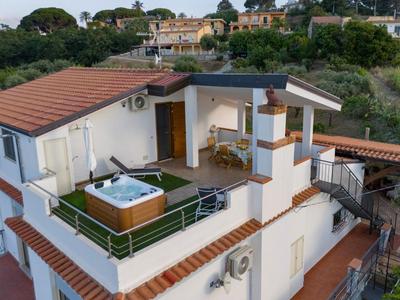 Loft incantevole con idromassaggio esterno privato