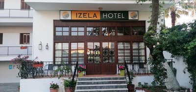 IZEΛA Hotel