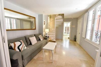 New! Exclusive Duplex Design - Parking & Pool