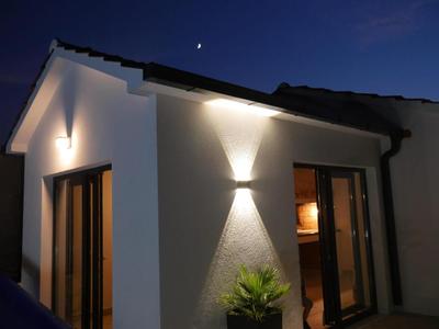 ShadesOfBlue M & M Sleeps 4 with Pool