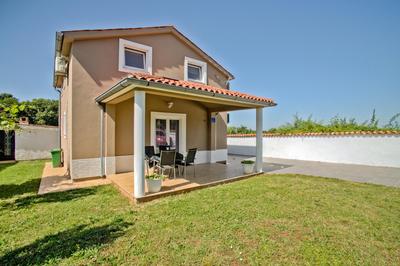 Ema Holiday Home