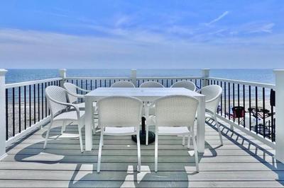 Charming 3 bedroom Beach Front Cottage