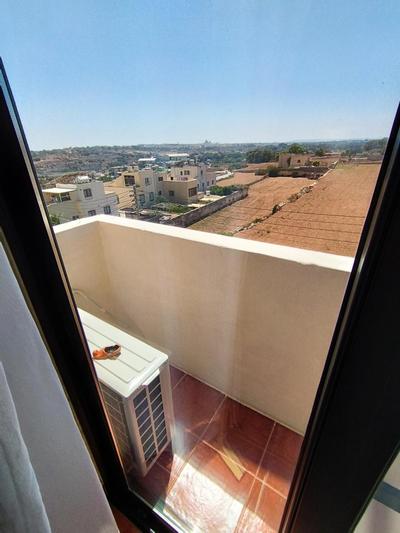 3 Bedrooms Apartment