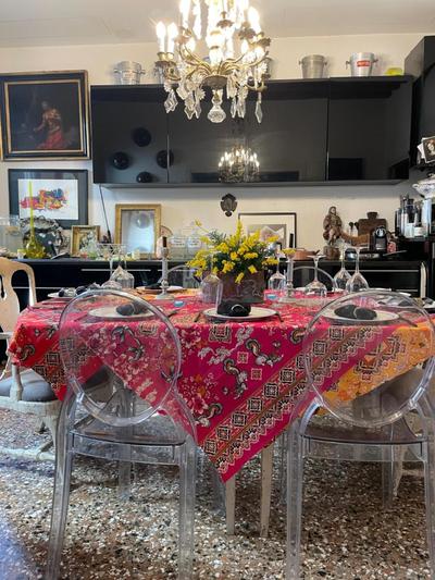 Cats and Antiques in Private Home Stay