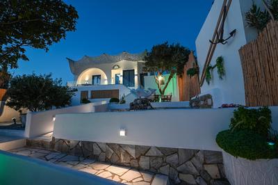 VETUS PORTUM SUITES TINOs
